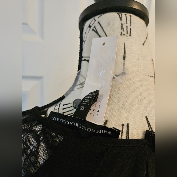 NWT WHBM lace blouse, keyhole back XS - Picture 9 of 9